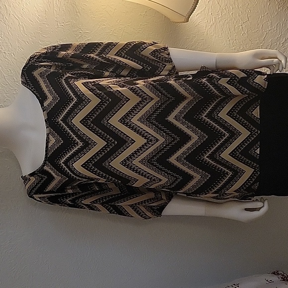 3/$30 VTG LIVING DOLL Zigzag Chevron  Balloon Elbow Sleeve Chiffon Blouse - Picture 3 of 6